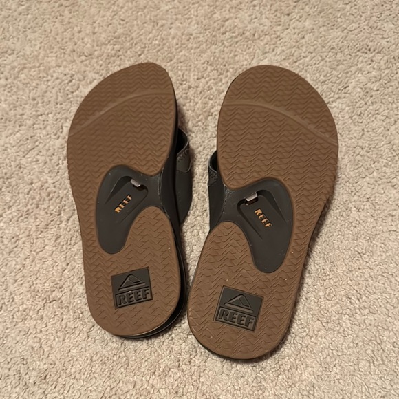 Reef Brown and Black Flip Flops - Picture 5 of 5